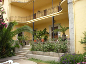 Гостиница Hosteria Casa Colonial  Мадригаль Де Ла Вера
